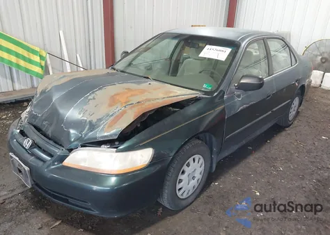 2001 Honda Accord Value Package из США, поврежденный, VIN 1HGCF86661A065180